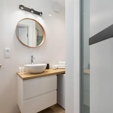 Kazimierz Elegant With Terrace Near Main Square By Renters Apartment